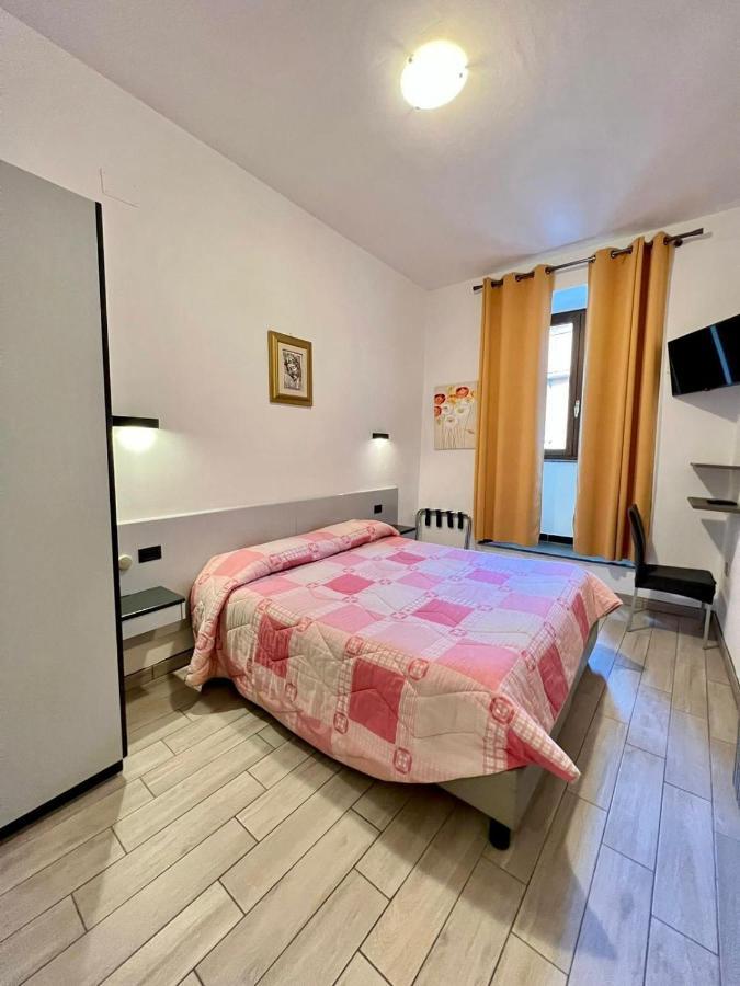 Hotel Centrale Cascia Esterno foto