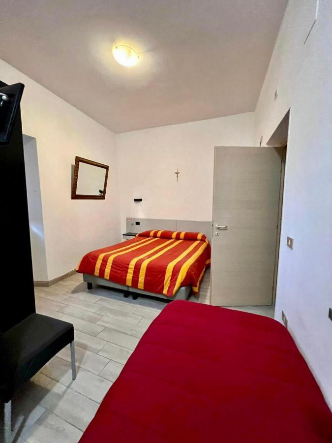 Hotel Centrale Cascia Esterno foto