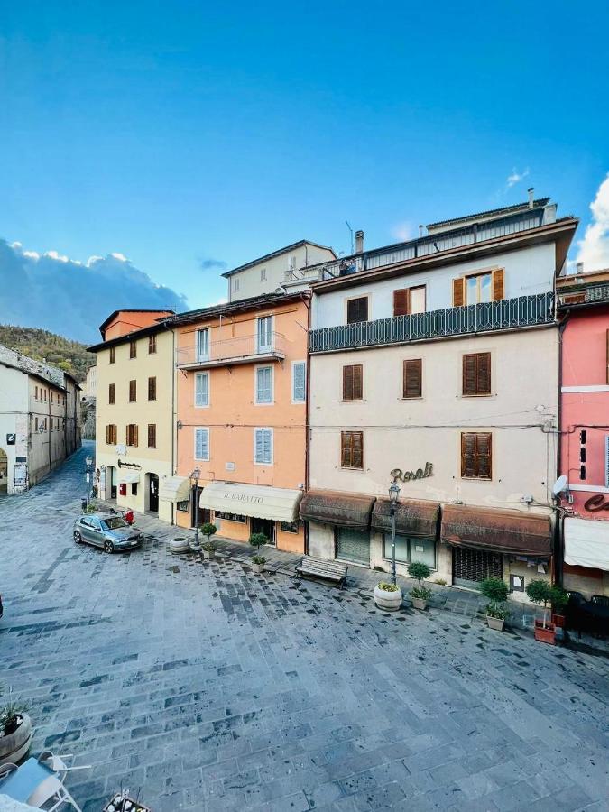 Hotel Centrale Cascia Esterno foto