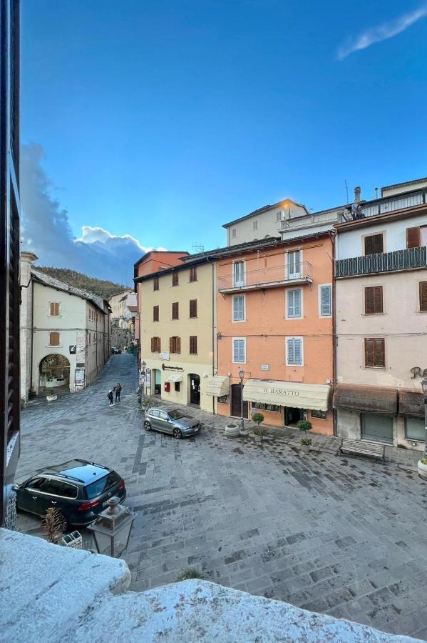 Hotel Centrale Cascia Esterno foto
