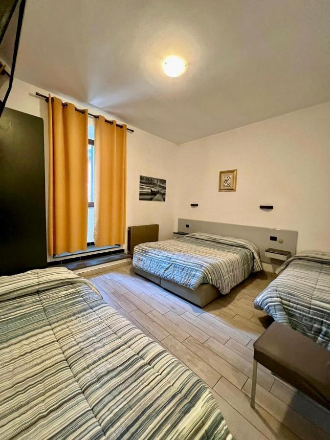 Hotel Centrale Cascia Esterno foto